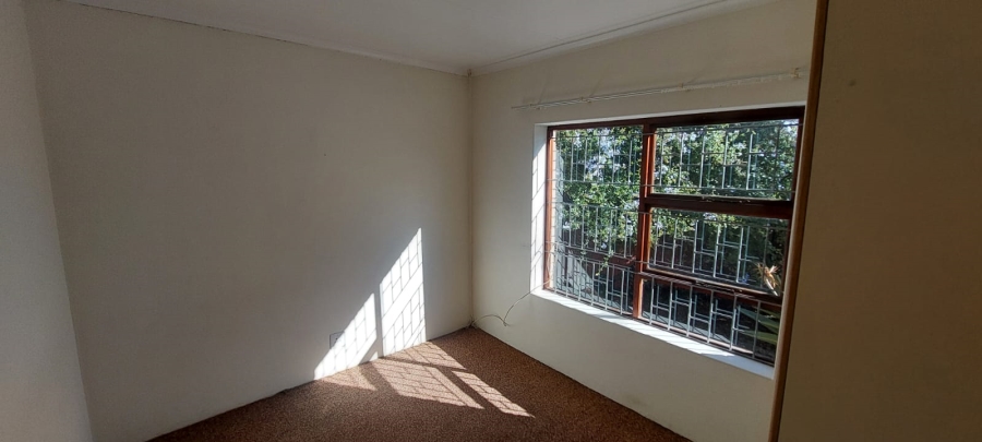 4 Bedroom Property for Sale in Wavecrest Eastern Cape